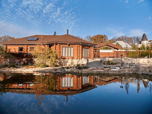 Ресторан Club Chalet | вул. Білої Акації, 20