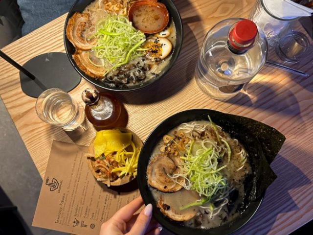 Ресторан Esthete Kitchen & Bar | вул. Петра Сагайдачного, 25