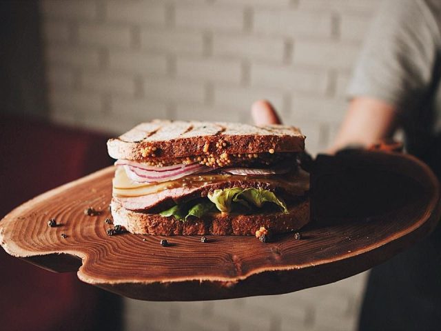 Ресторан Farsch Grill Diner | вул. Ярослава Мудрого, 29