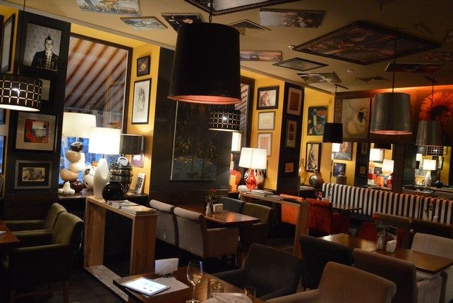 Cafe Frentchi | Sichovykh Striltsiv St, 10