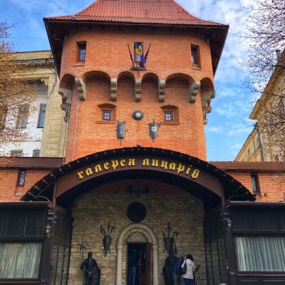 Ресторан Галерея рыцарей | просп. Свободи, 16/18