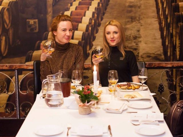 Ресторан In Vino Rest | Мироносицька вул., 56/6