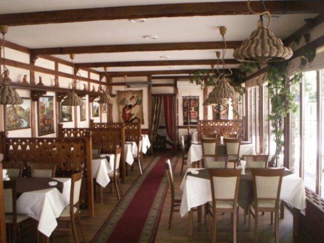 Restaurant Khyzhyna | Dovzhenka St, 3/5