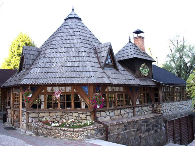 Restaurant Kolyba | Yuriia Shumskoho St, 3