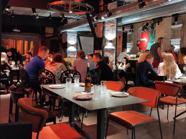 Ресторан Mur Mur Bar | Троицкая пл.