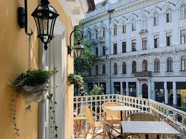 Restaurant Nikos Greek Bistro | Hretska St, 32
