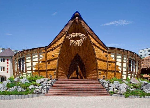 Restaurant Noi | Traktorobudivnykiv Ave, 69b