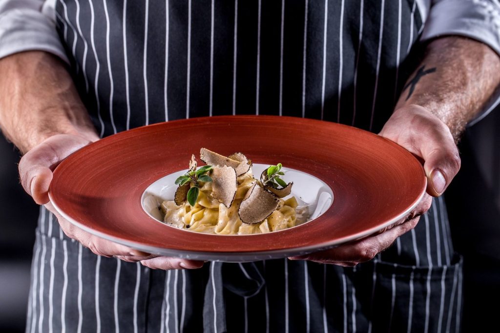 Restaurant Razzle Dazzle | Parkova Road, 2