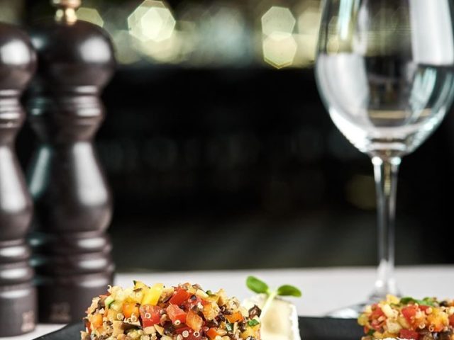 Ресторан True Price Food & Drink | просп. Тракторостроителей