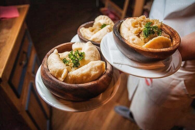 Restaurant Varenychna Baluvana Halia | Stefana Yavorskoho Sq, 1