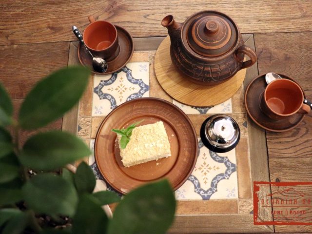 Ресторан WINE & BREAD | Михайлівська вул., 22-А