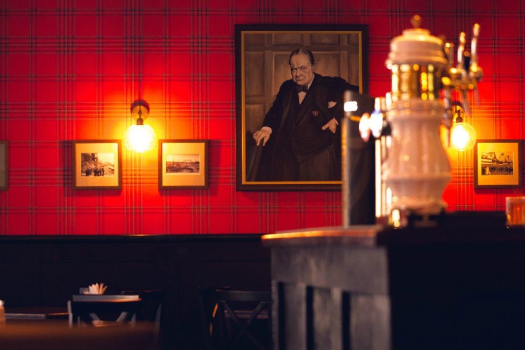 Ресторан Winston Churchill Pub | ул. Академика Владимира Гнатюка, 4