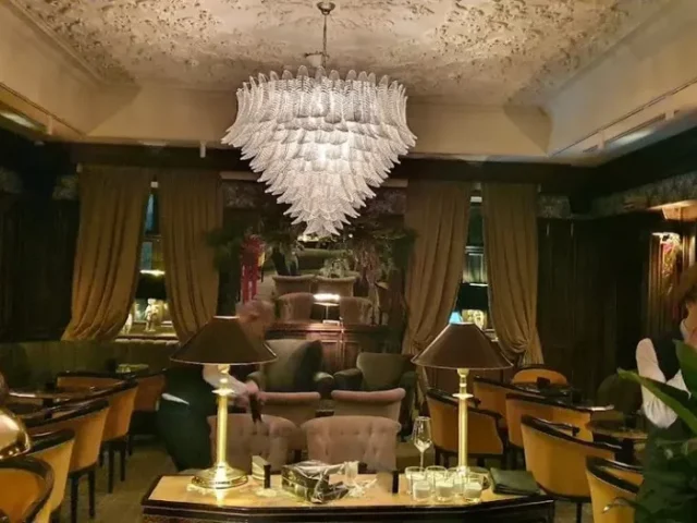 Бар Saint Bar | вул. Богдана Хмельницького, 23