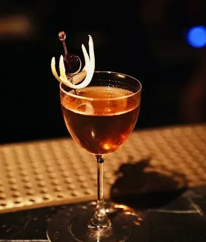 Бар Saint Bar | вул. Богдана Хмельницького, 23