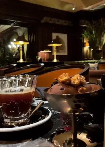 Бар Saint Bar | вул. Богдана Хмельницького, 23