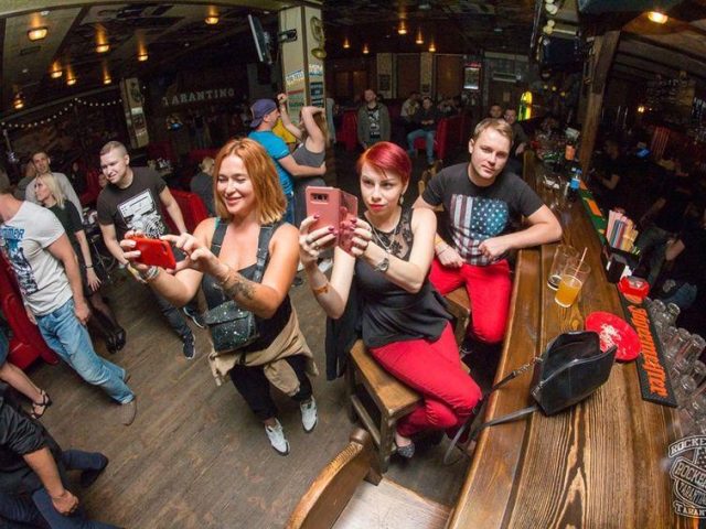Паб Rocker Pub Tarantino | вул. Рональда Рейгана, 6