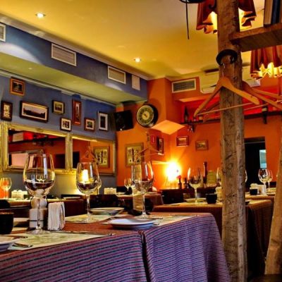 Restaurant Très Français | Kostelna St, 3