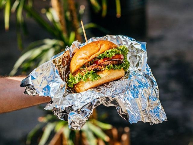 Ресторан Veganistan Brat | Михайлівська вул., 13