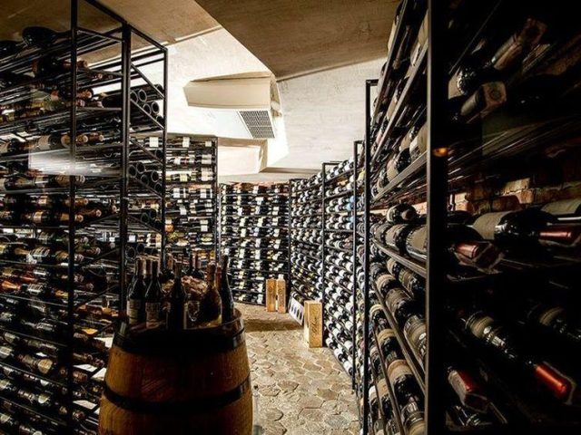 Restaurant Vino e Cucina | Sichovykh Striltsiv St, 82
