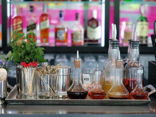 Bar W XYZ | Esplanadna St, 17