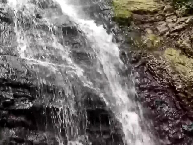 Лужківський водоспад