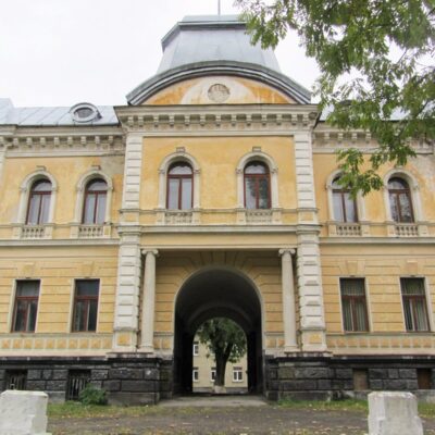 Палац Кінскі