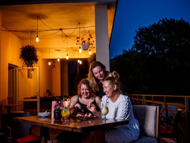 Restaurant River Side, Poliana