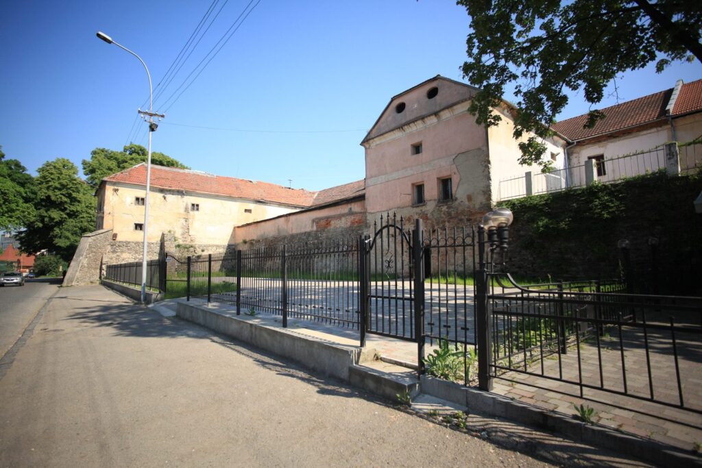 Совине Гніздо в Ужгороді