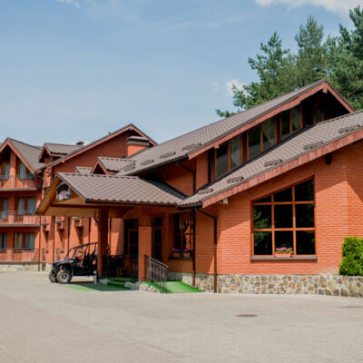 Uzhhorod: hotel-rancho «Zolota Hora» ****