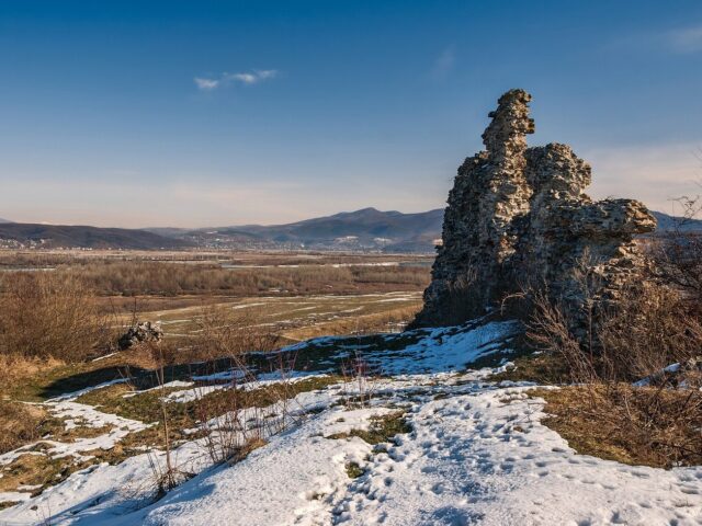Королівський замок Нялаб, пгт . Королево
