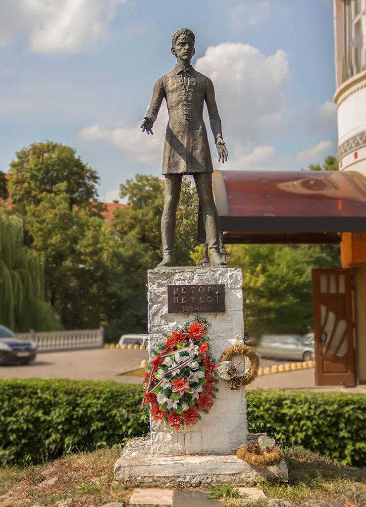 Казино Берег (Золотий павич), Берегово
