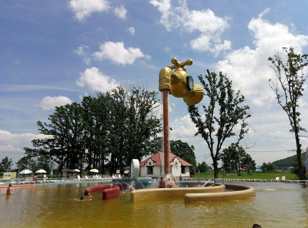 Термальний басейн, Косач