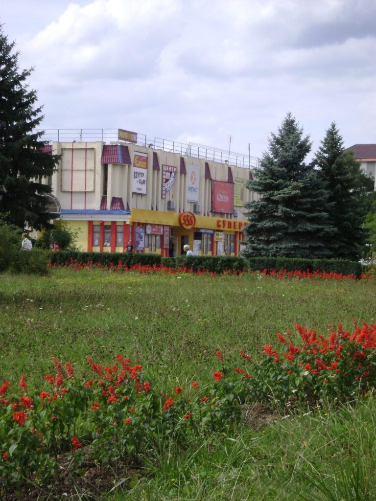 Пам’ятник Михайлу Грушевському, Долина