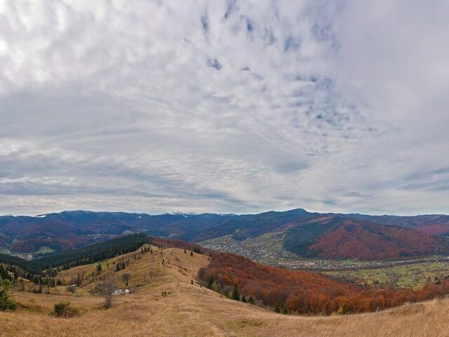 Гора Маковиця та стежка Довбуша