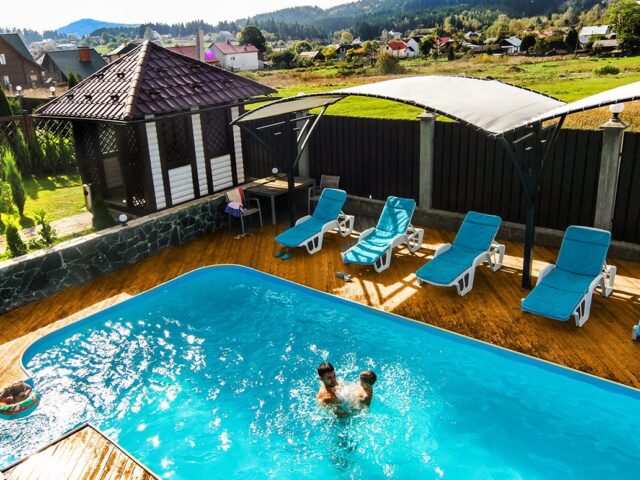 Отель Villa Grand, Сходница