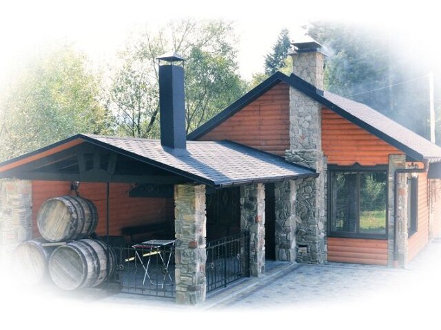 Guest house “U Bobra”, Skhidnytsia