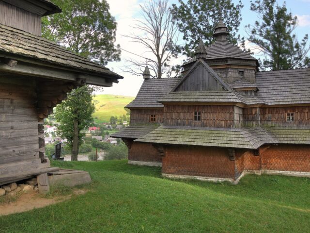 Церковь Вознесіння Господня (Струківська) та дзвіниця, Ясиня — фото 2
