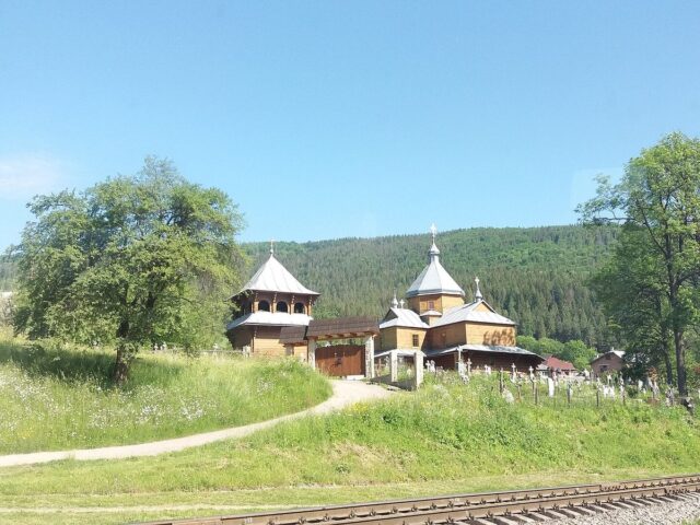 Успенська церква, Яремче