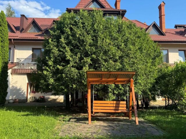 Отель но-відпочинковий комплекс «Троянда Карпат», с. Карпаты — фото 3