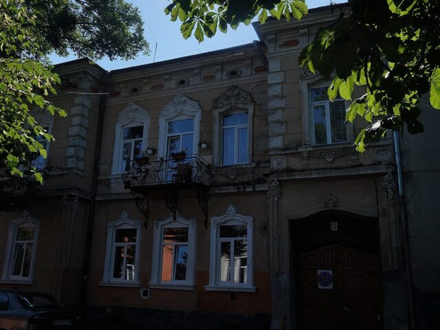 Budivlia Zaliznychnoho vokzalu, Stryi