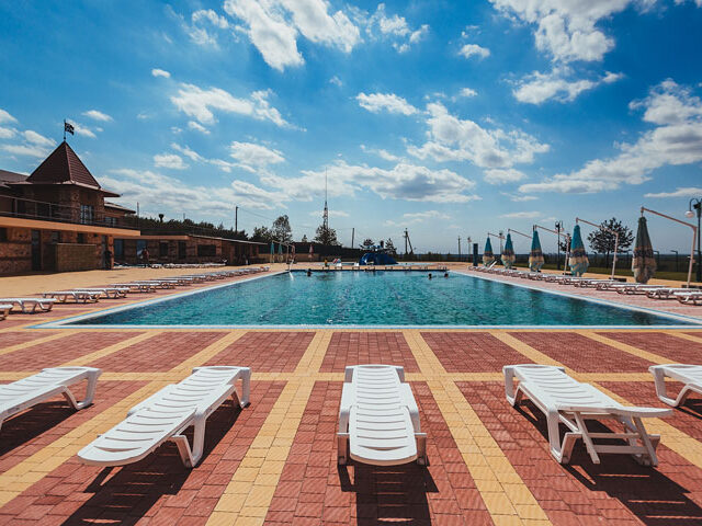 Uzhhorod: hotel-rancho «Zolota Hora» **** — photo 3