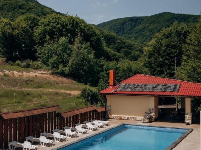 Hotel «Lisova Kazka» s.Veliatyno — photo 4