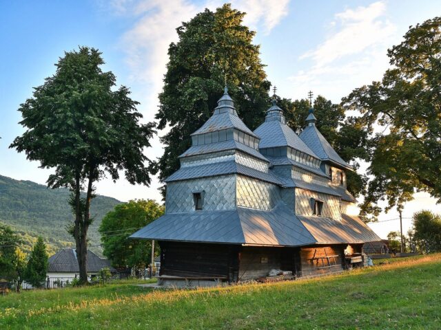 Церква Св. Арх. Михаїла, Вишка
