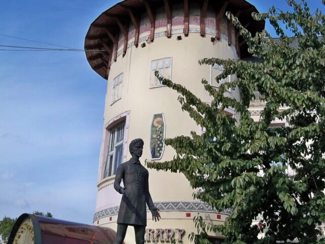 Казино Берег (Золотий павич), Берегово
