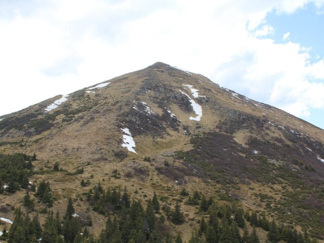 Mount Petros Chornohirskyi
