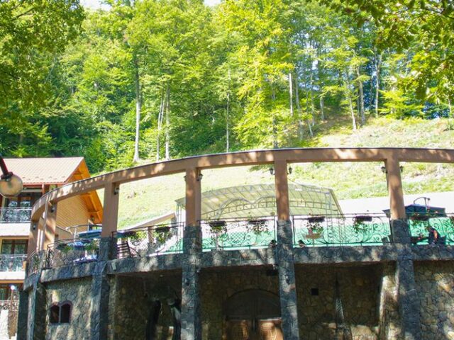 Гостинично-ресторанный комплекс «Затишок», с. Нелепино