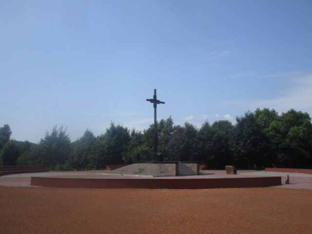 Мемориальний парк Красне Поле, Хуст