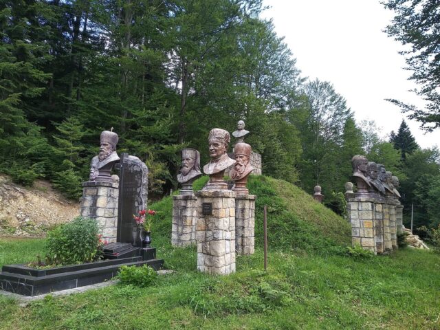 Успенська церква, Яремче