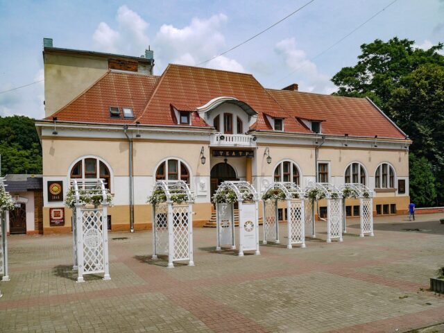 Коломийський академічний обласний український драматичний театр